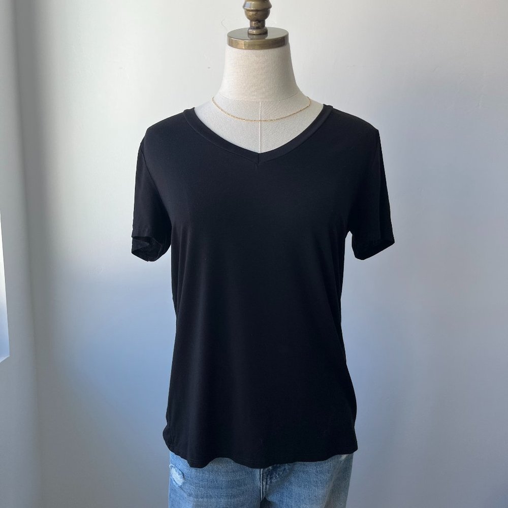 Black Basic Comfort Tee